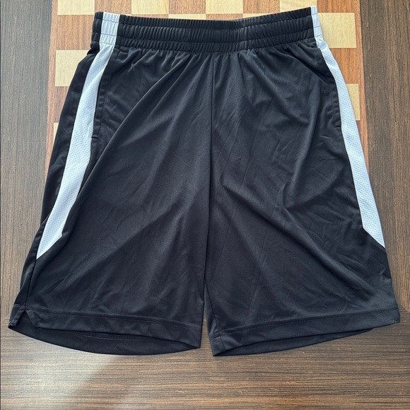 Tek Gear Dry Tek mens athletic black shorts size S elastic drawstring. - Picture 1 of 4